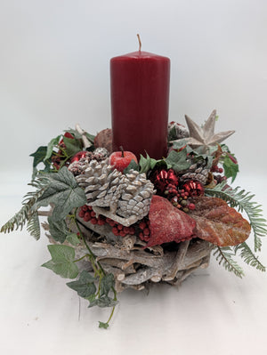 Adventsgesteck Kerze Zapfen Holzstern rot weiss – Ansicht 4
