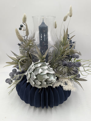 Wintergesteck Windlicht Gräser Beeren blau grau – Ansicht 4