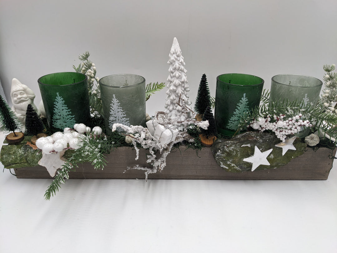 Adventsgesteck Klassisch Teelicht Stern Weihnachtsmann grün