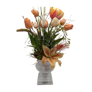 Freigestellt Frühlingsgesteck Tulpen Lilie Feder Gräser orange creme