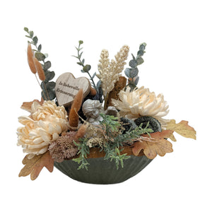Freigestellt Trauergesteck Engel Chrysanthemen Gräser creme orange