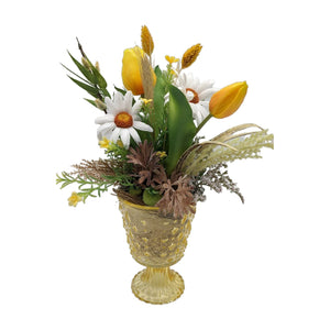 Freigestellt Frühlingsgesteck Tulpen Margeriten Kätzchen Gräser gelb weiß