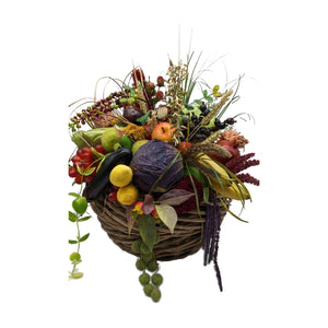 Freigestellt Herbstgesteck Erntedank Korb Obst Gemüse Beeren Gräser bunt