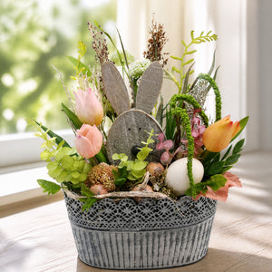 Szene Ostergesteck Hase Tulpen Eukalyptus Eier rosa grau