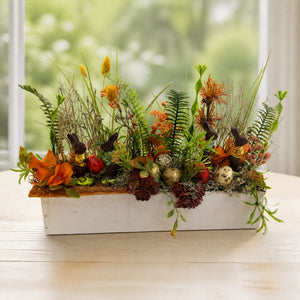 Szene Ostergesteck Frühlingsgesteck Hasen Eier Beeren Gräser orange gold