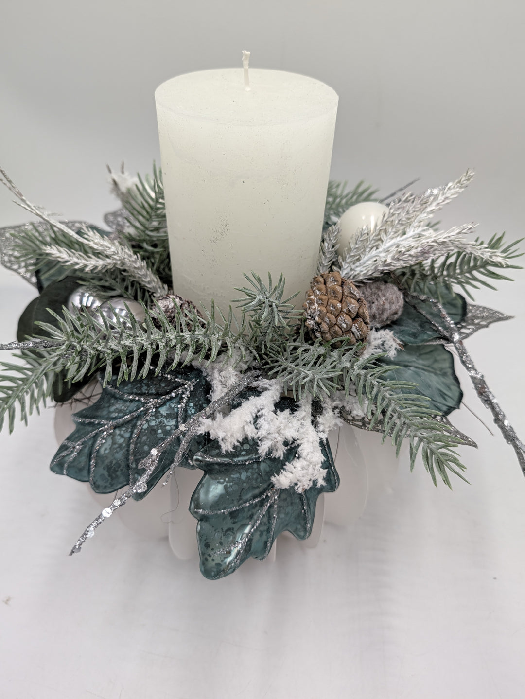 Wintergesteck Kerze Tanne Zapfen weiß mint silber – Ansicht 4