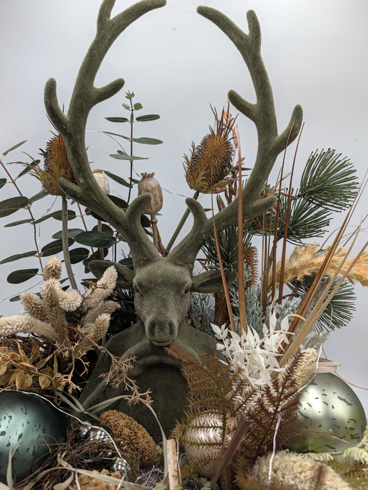 Wintergesteck Hirsch Eukalyptus Kugeln LED grün natur – Ansicht 3