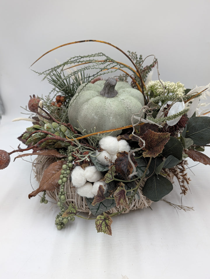 Herbstgesteck Kürbis Baumwolle Beeren grün weiß – Ansicht 4