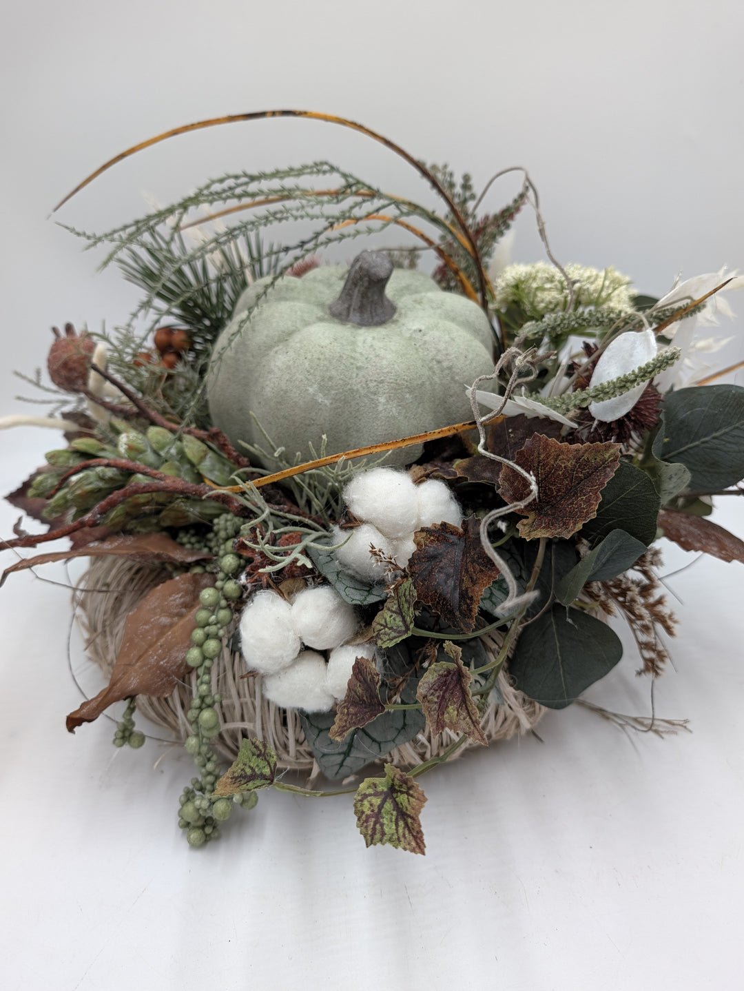 Herbstgesteck Kürbis Baumwolle Beeren grün weiß – Ansicht 6