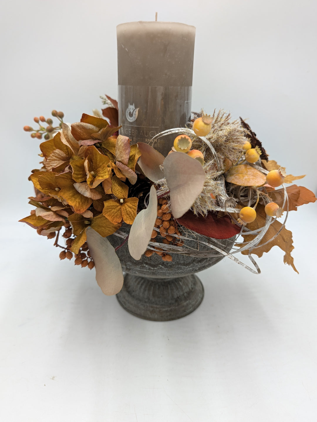 Herbstgesteck Hortensien Beeren Kerze orange braun – Ansicht 4