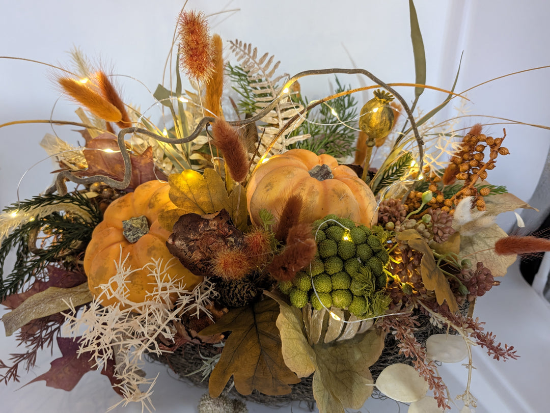 Herbstgesteck Kürbis Gräser Eichenblätter orange natur – Ansicht 7