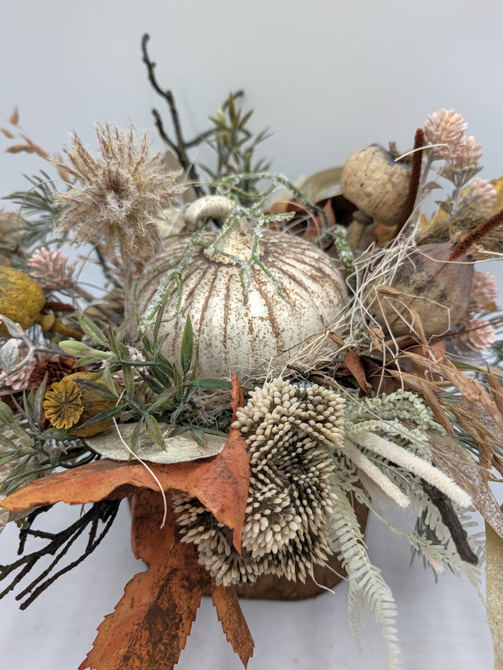 Herbstgesteck Kürbis Gräser Herbstlaub creme rost – Ansicht 5