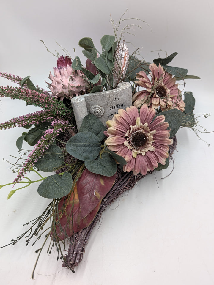 Trauergesteck Gerbera Protea Heide rosa grün – Ansicht 7