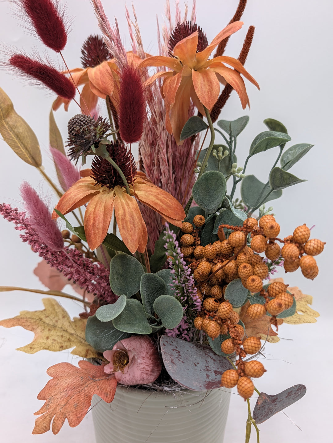 Herbstgesteck Sonnenhut Heide Eukalyptus orange beere – Ansicht 3