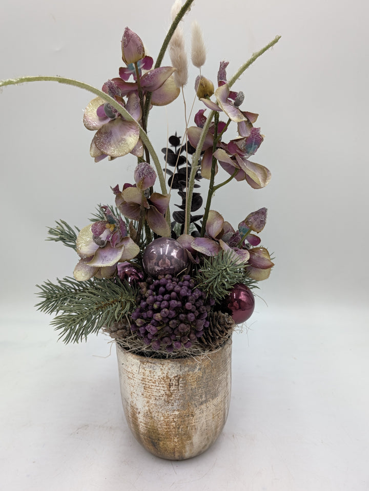 Weihnachtsgesteck Orchideen Kugeln Tanne lila creme – Ansicht 4