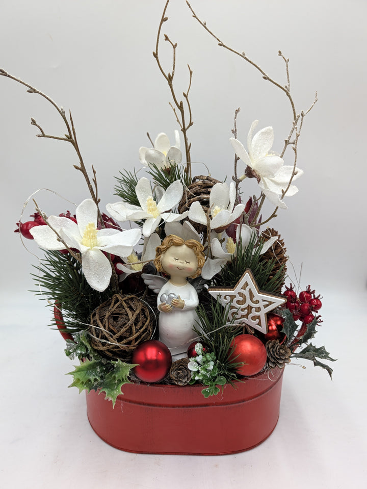 Weihnachtsgesteck Engel Magnolien Zapfen rot weiß – Ansicht 3