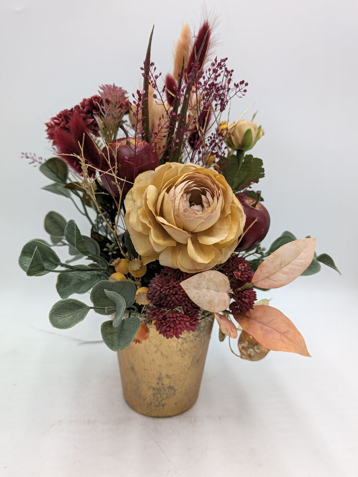 Herbstgesteck Rose Sedum Apfel Gräser beige bordeaux – Ansicht 4