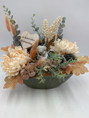 Trauergesteck Engel Chrysanthemen Gräser creme orange – Ansicht 4