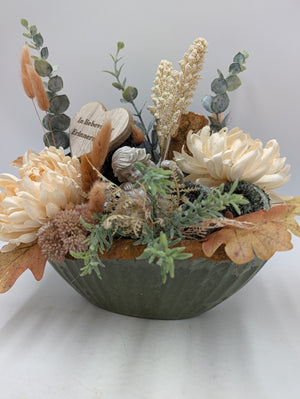 Trauergesteck Engel Chrysanthemen Gräser creme orange – Ansicht 5