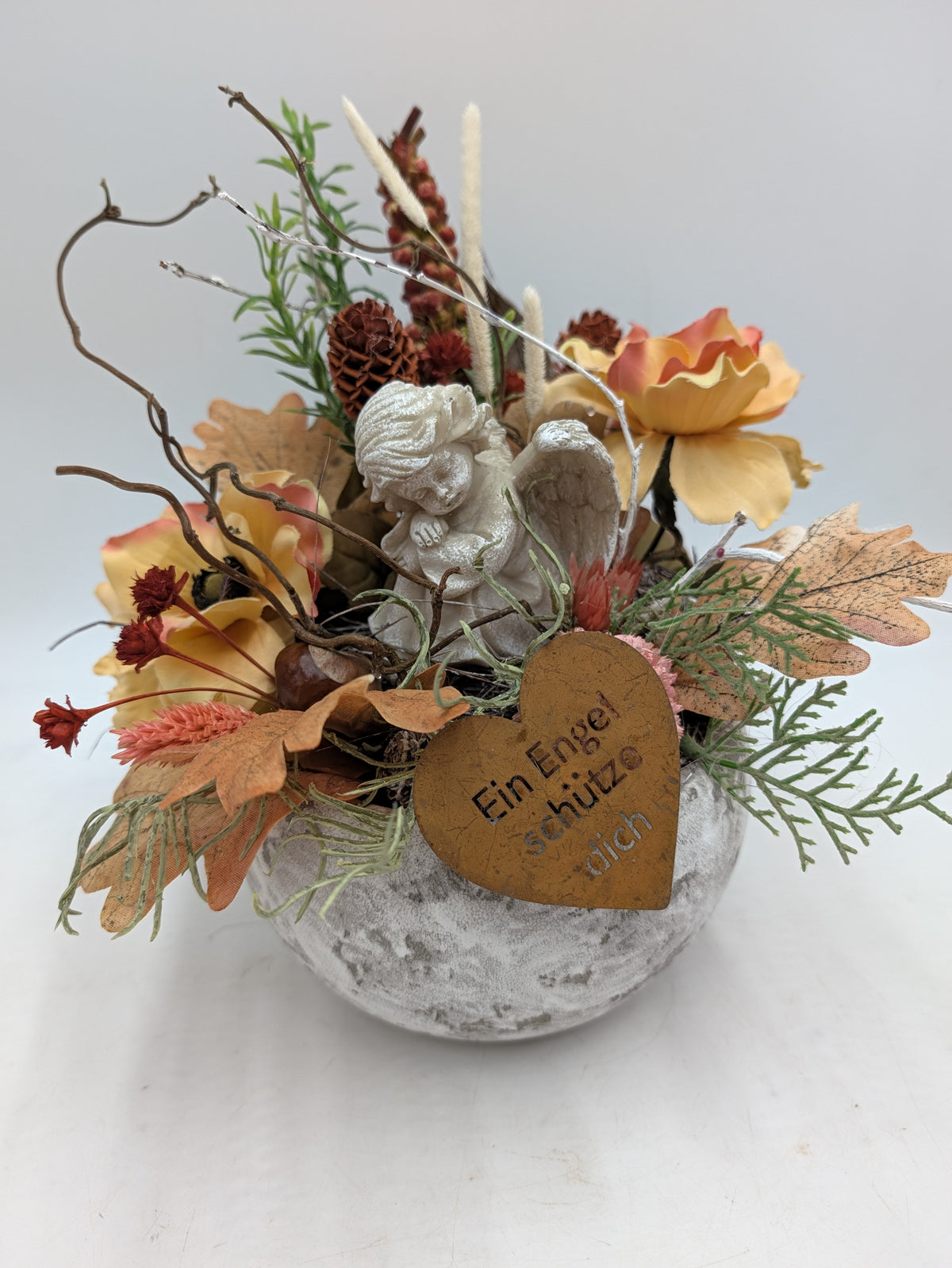 Trauergesteck Engel Anemone Herbstlaub apricot orange – Ansicht 5