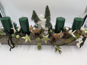 Adventsgesteck Holzkasten Rehe Tannenbäume grün gold – Ansicht 6