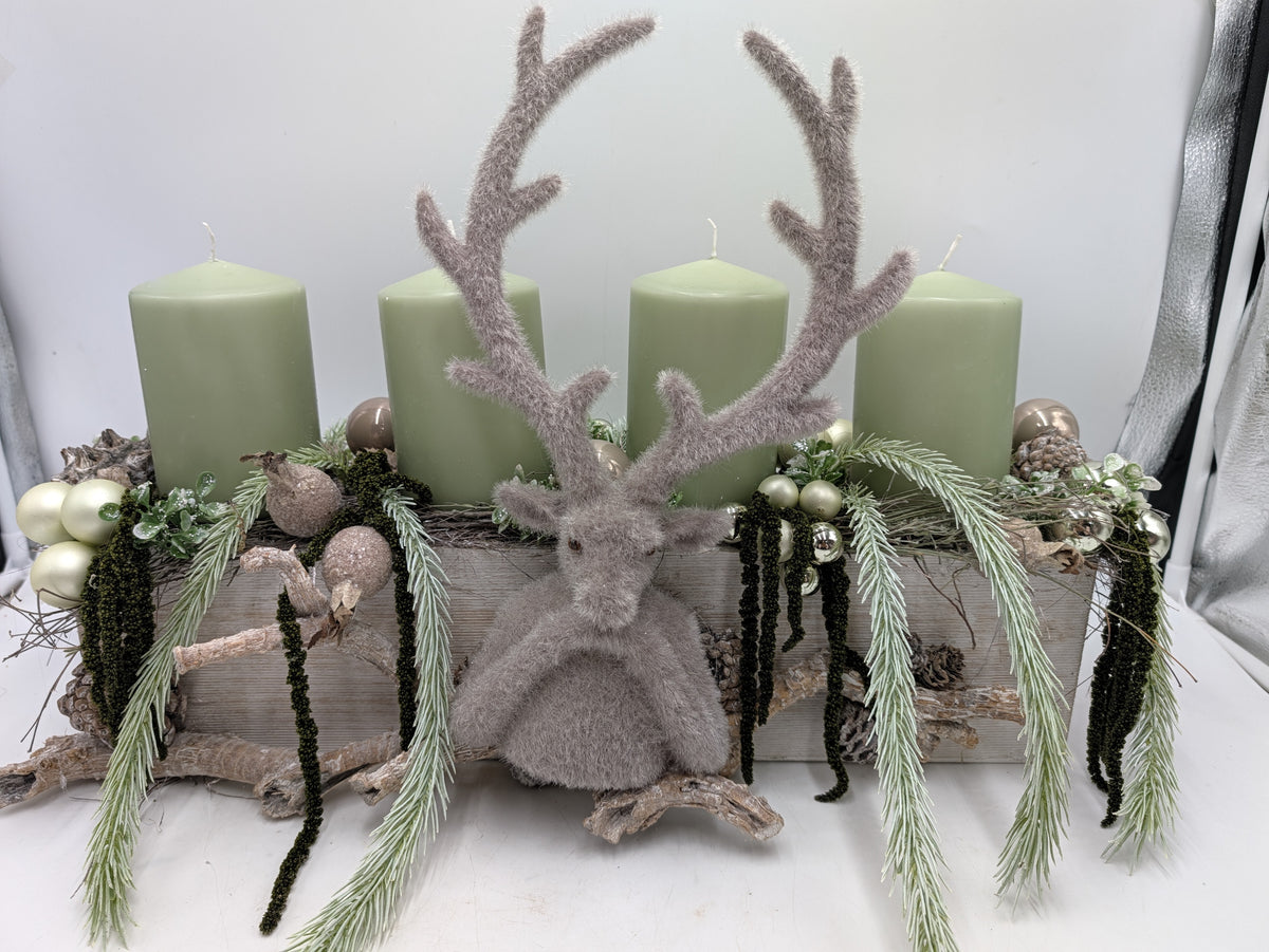 Adventsgesteck Hirsch Zapfen Kugeln mint grau – Ansicht 6