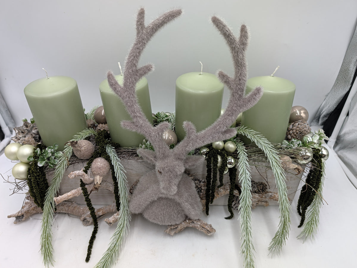 Adventsgesteck Hirsch Zapfen Kugeln mint grau – Ansicht 7