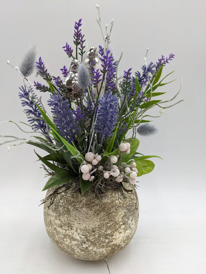 Sommergesteck Vogel Lavendel silber