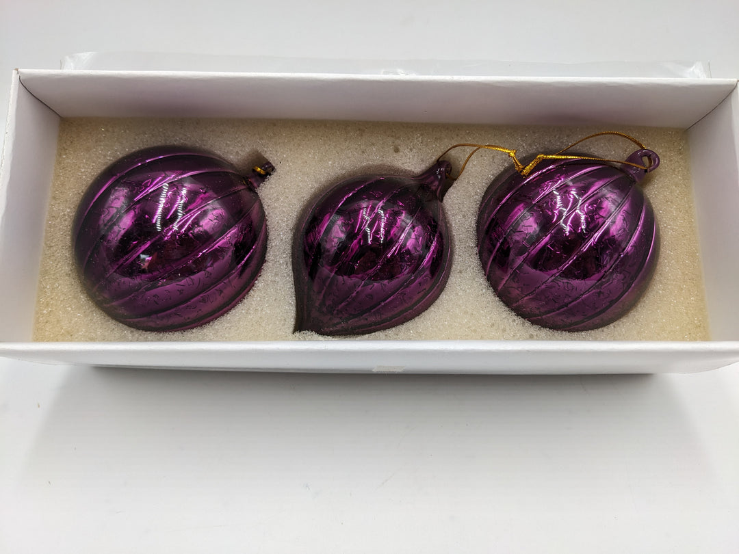 Weihnachtsdekoration Tannenbaumkugeln lila