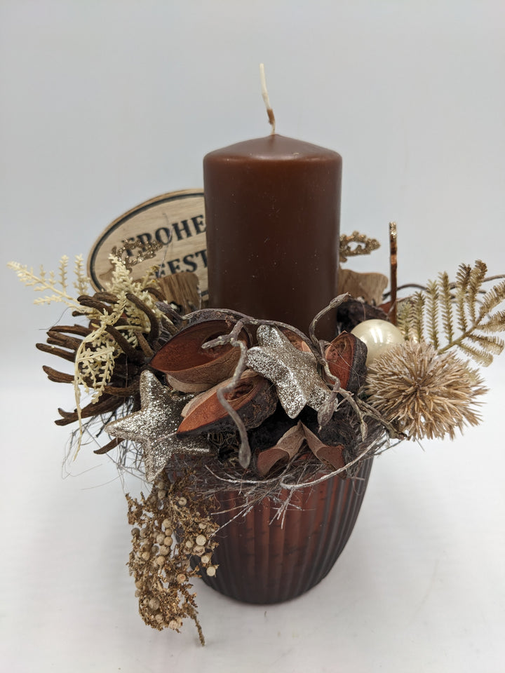 Weihnachtsgesteck Kugel Stern Hirsch braun