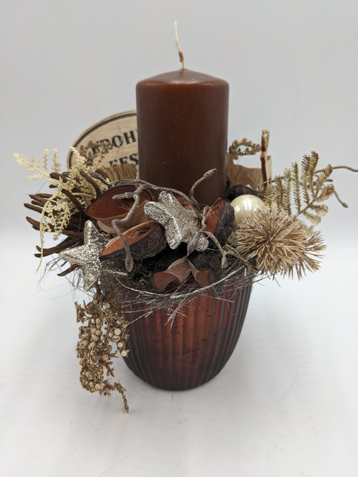 Weihnachtsgesteck Kugel Stern Hirsch braun
