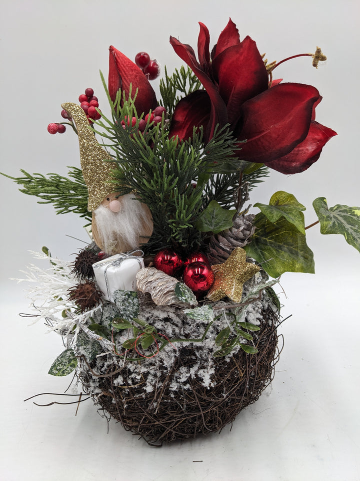 Weihnachtsgesteck Kugel Stern Weihnachtsmann rot