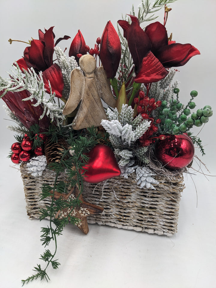 Weihnachtsgesteck Kugel Engel Amaryllis rot