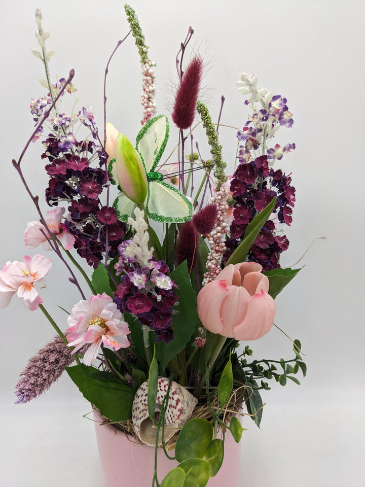 Sommergesteck Schmetterling Schnecke Tulpe  rosa