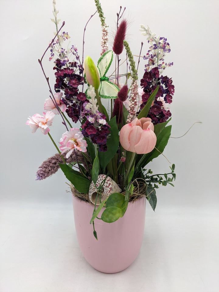 Sommergesteck Schmetterling Schnecke Tulpe  rosa