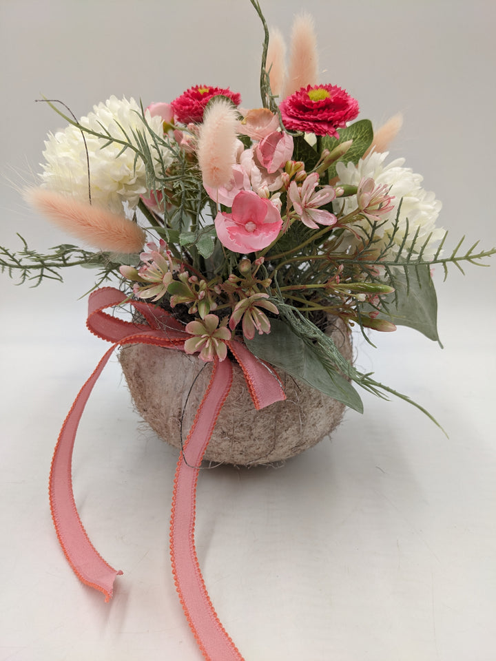 Sommergesteck Bellis Hortensie rosa