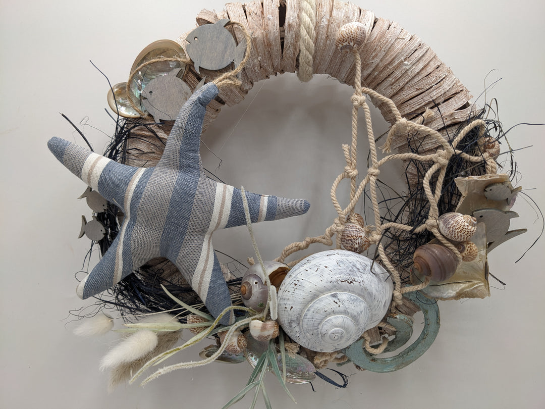 Türkranz Schnecke Seestern Fisch blau