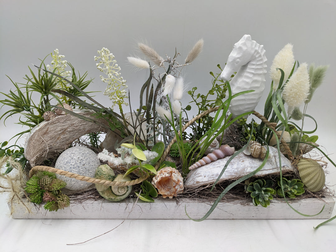 Sommergesteck LED maritim Schnecke Seepferdchen weiß