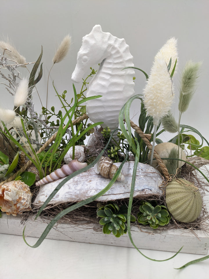 Sommergesteck LED maritim Schnecke Seepferdchen weiß