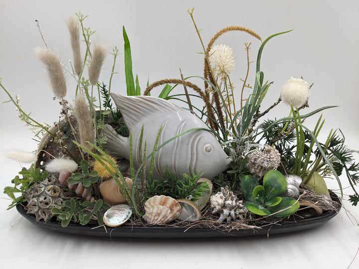 Sommergesteck maritim Schnecke Fisch Sukkulente creme