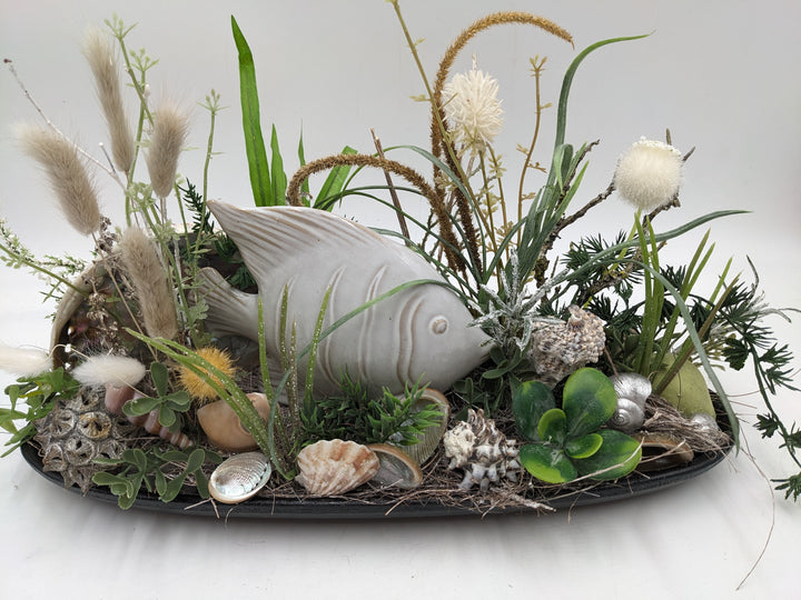Sommergesteck maritim Schnecke Fisch Sukkulente creme