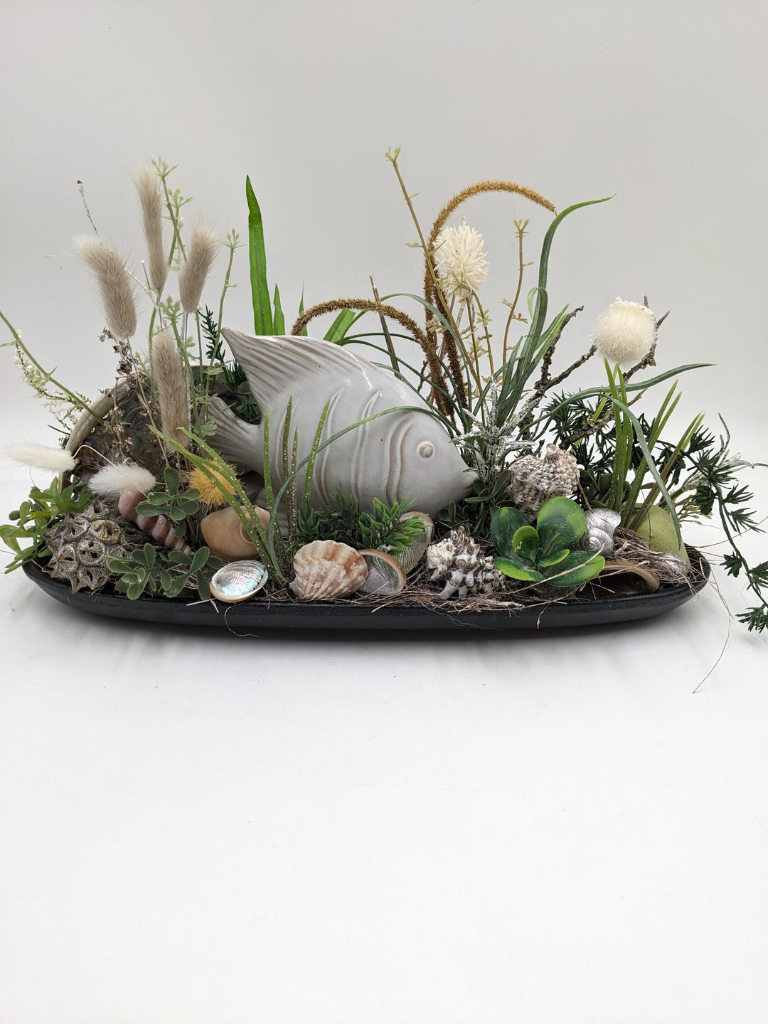 Sommergesteck maritim Schnecke Fisch Sukkulente creme