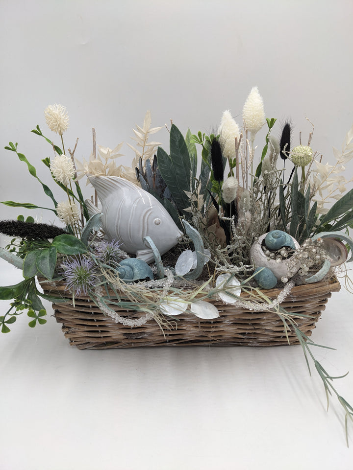 Sommergesteck maritim Schnecke Fisch Craspedia blau