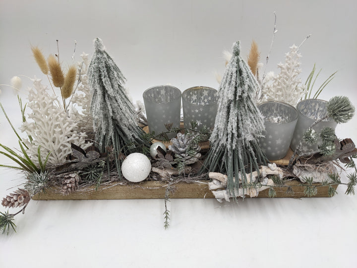 Weihnachtsgesteck Teelicht Kugel Zapfen weiß