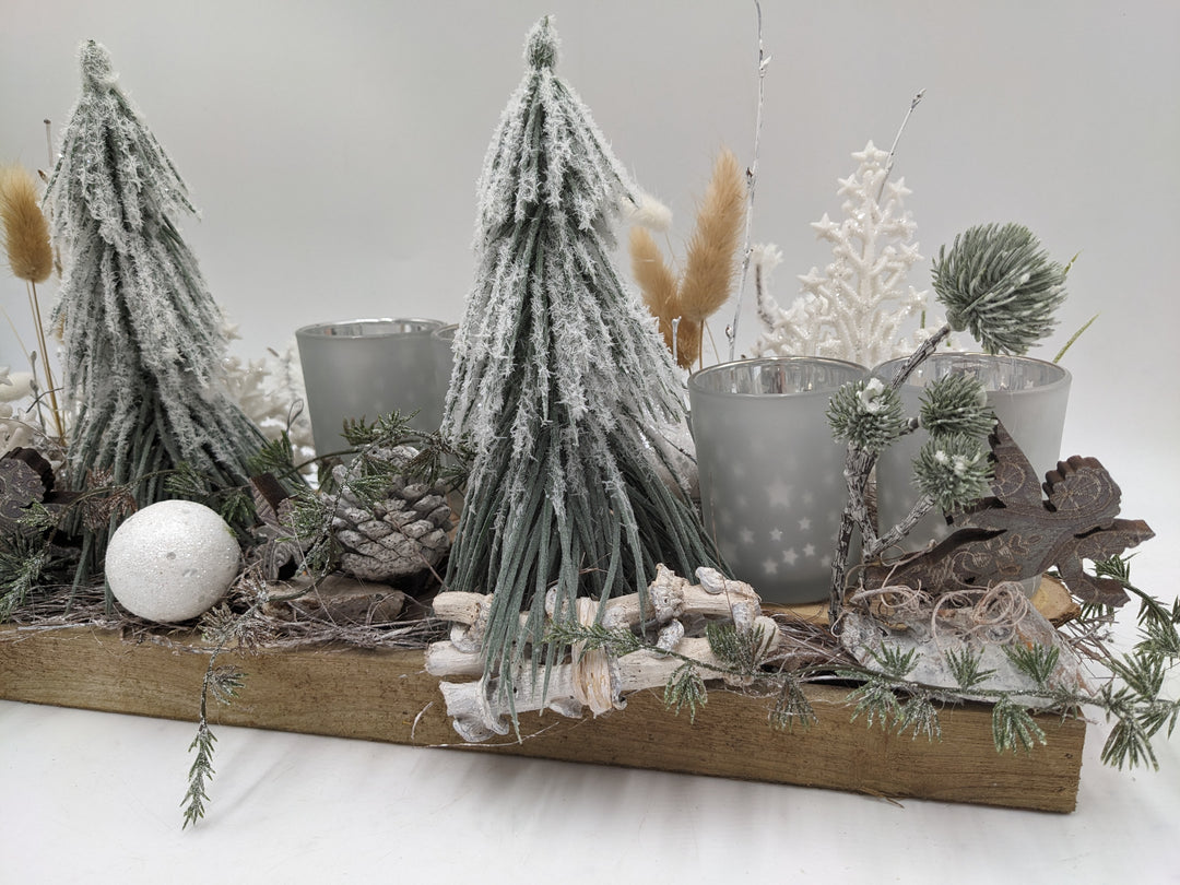 Weihnachtsgesteck Teelicht Kugel Zapfen weiß