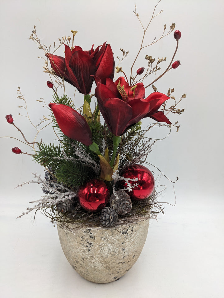 Weihnachtsgesteck Kugel Zapfen Amaryllis rot