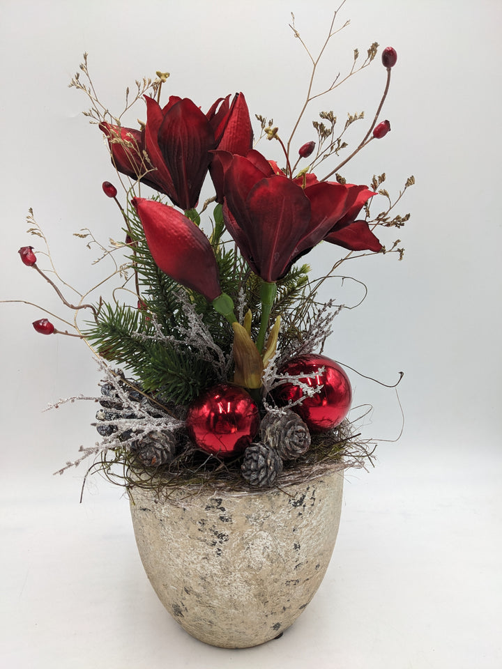 Weihnachtsgesteck Kugel Zapfen Amaryllis rot