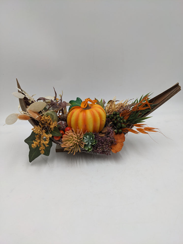 Herbstgesteck Kürbis Schnecke Sukkulente orange