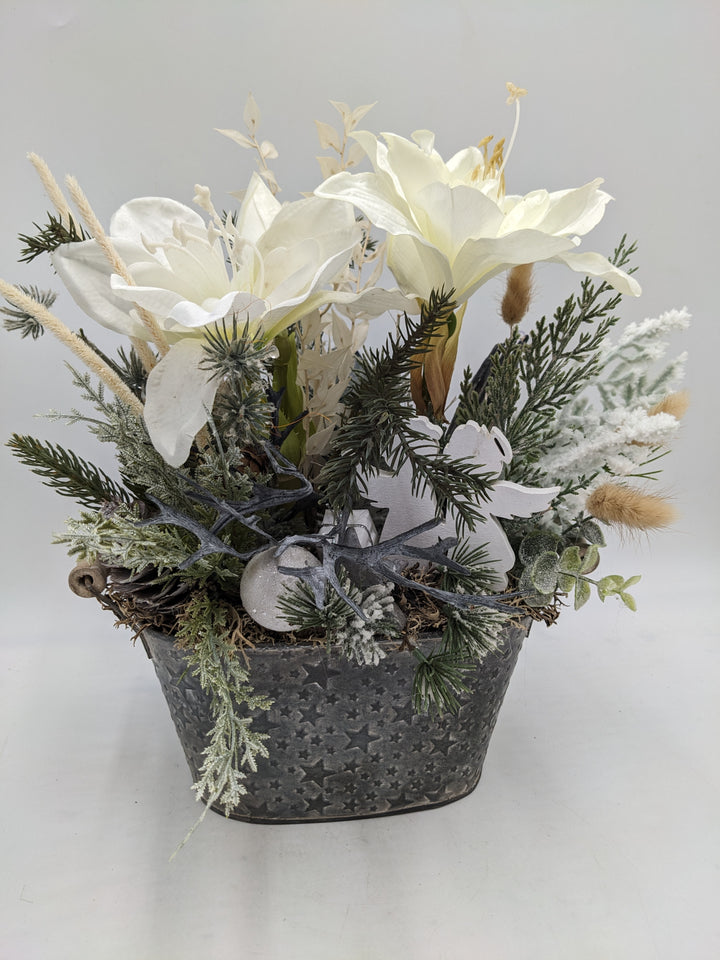 Weihnachtsgesteck Kugel Engel Amaryllis weiß