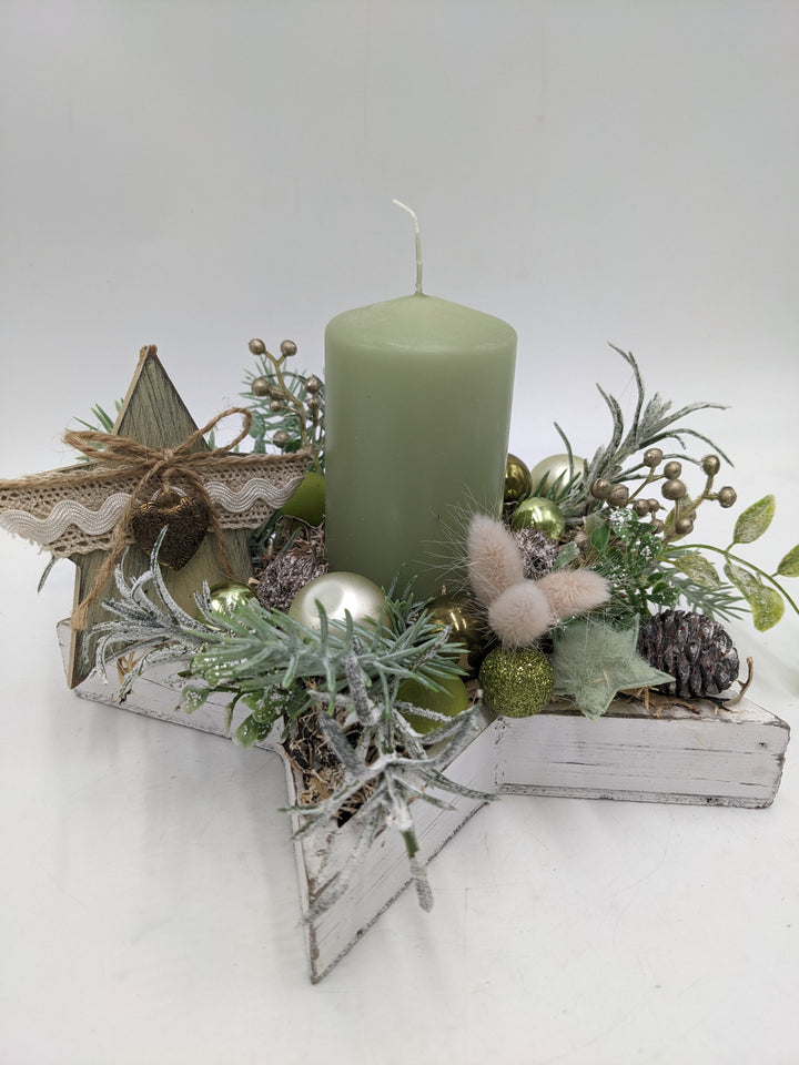 Weihnachtsgesteck Kugel Stern Herz mint